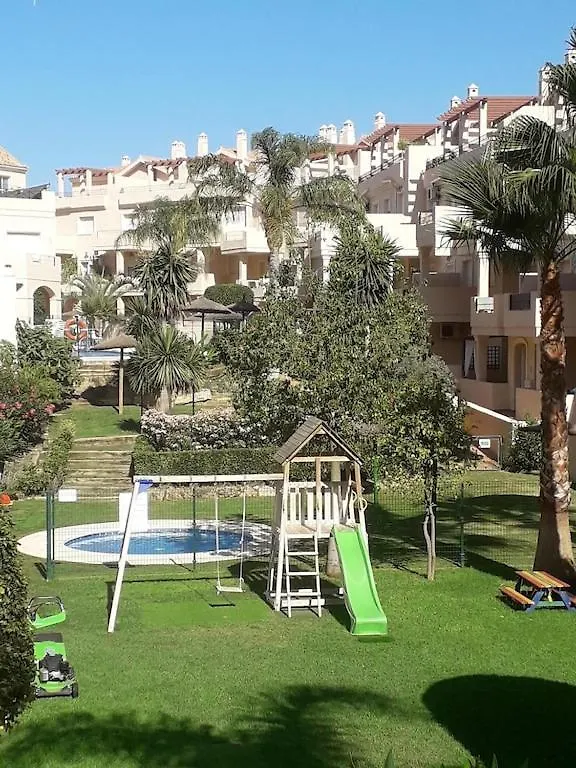 Duquesa Fairways, A Spacious Apartment With Fabulous Views And Facilities Manilva